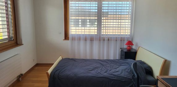 Furnished Room No. 3 - Photo 2