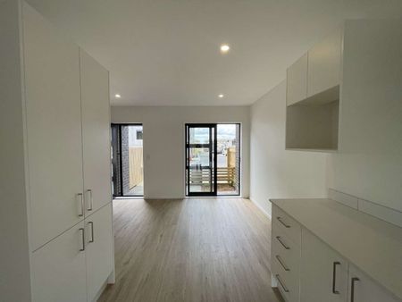 Brand new 2 bedroom plus a large study - Photo 5