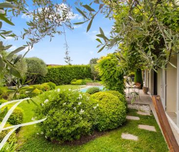 Maison à louer Mougins, Cote d'Azur, France - Photo 1