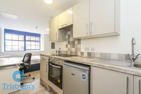 1 bed Apartment for Rent - Photo 2