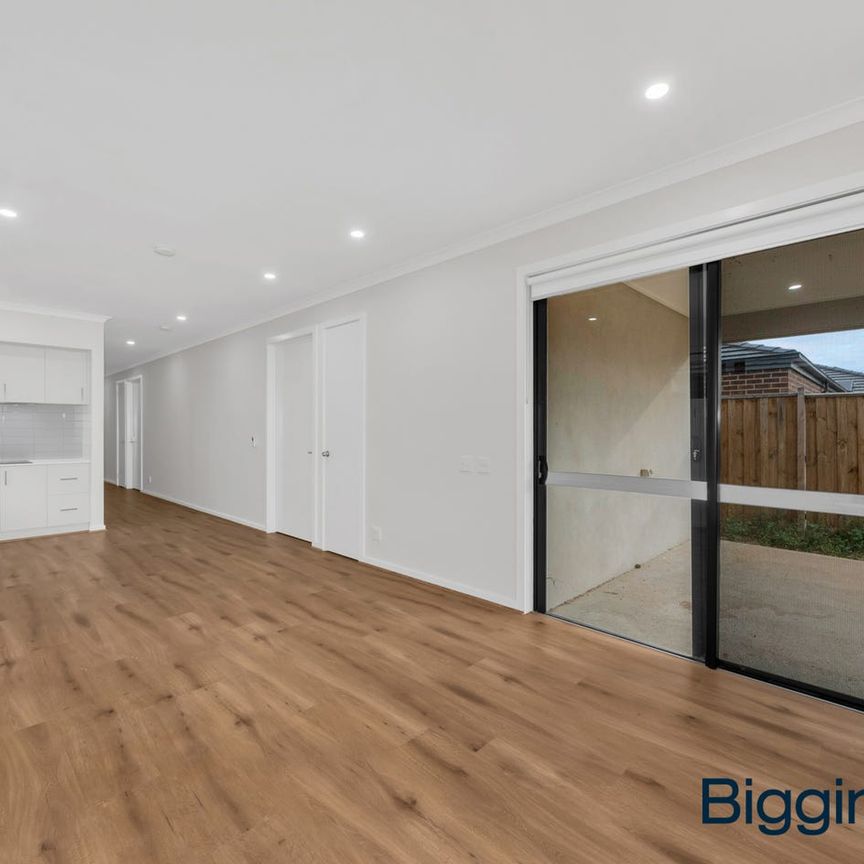 Brand new family home! - Photo 1