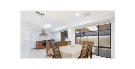 FOR RENT - SPACIOUS FAMILY HOME IN PRIME LOCATION - Photo 5