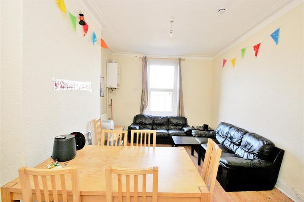 6 bedroom apartment to rent - Photo 1