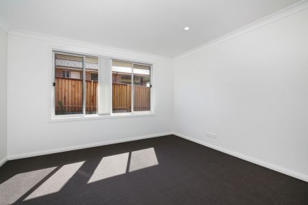 Brand New Carpet - Photo 3