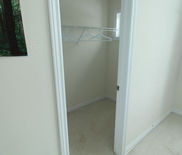 For Lease - 16 Peach Street, Thorold, Ontario - Photo 3