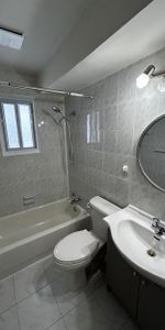 MONTRÉAL NORD 4 1/2 RÉNOVÉ +STATIONNMENT 1ER ÉTAGE - Photo 4