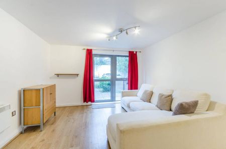 1 bedroom flat to rent - Photo 2
