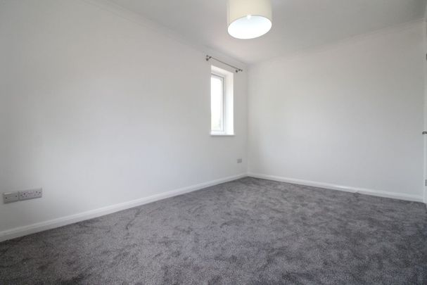 Jubilee Close, Haywards Heath, RH16 - Photo 1