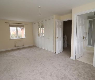 4 bedroom detached house to rent - Photo 6