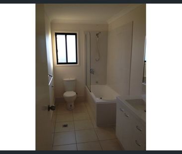 Spacious Family Home - Photo 3