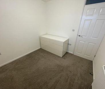 3 bedroom detached bungalow to rent - Photo 6