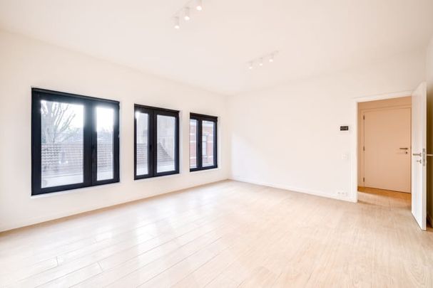 Appartement te huur - Photo 1