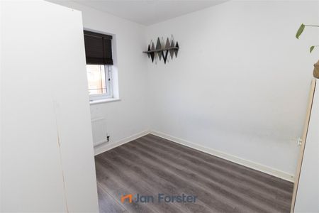 3 Bedroom House - Photo 3