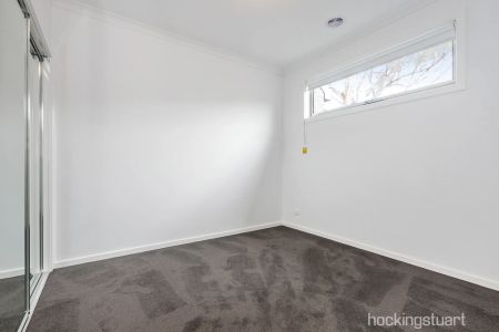 Modern Comfort in the Heart of Hoppers Crossing - Photo 3