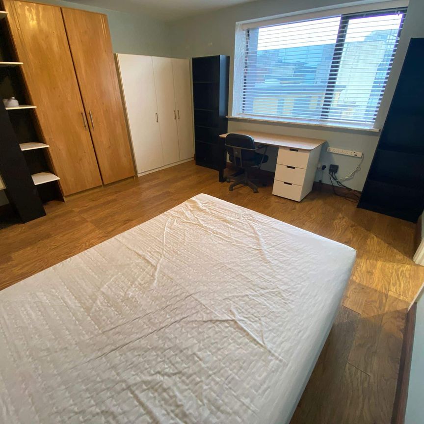 The Forge, Railway Street, Dublin 1 (Room B, Double Room With Ensuite To Rent) - Photo 1