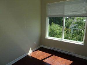 $1450 / 2br – 753ft2 – 2 Bed + 1 Bath in Surrey Central (Surrey) - Photo 2