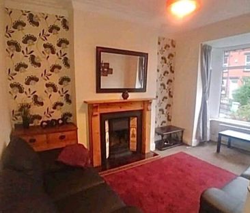 4 Bed - 9 Wetherby Grove, Burley, Leeds - LS4 2JH - Student - Photo 1