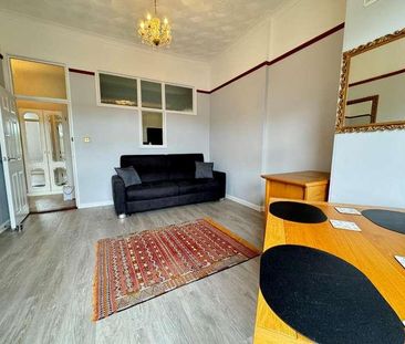 Balmoral Court, Clarence Parade, Southsea, PO5 - Photo 4