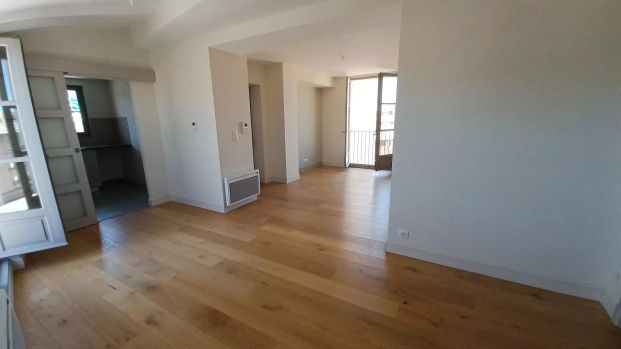 location Appartement T3 DE 61.67m² À NIMES - Photo 1