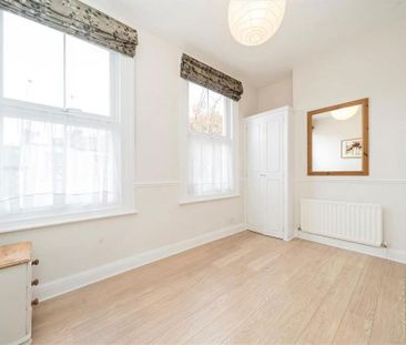 2 bedroom end of terrace house to rent - Photo 1