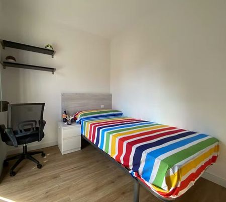 Carrer de Cotonat, L'Hospitalet de Llobregat, Catalonia 08904 - Photo 4