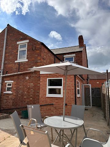 4 en-suite bedroom house - Photo 5