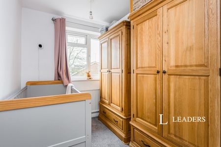 3 bedroom house to rent Badgers Walk, Burgess Hill, RH15 - Photo 3