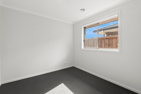 9 Kyarra Drive, Doreen VIC 3754 - House For Rent | Domain - Photo 3