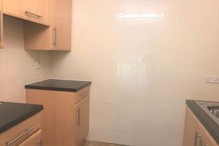 1 bedroom retirement property to rent - Photo 5