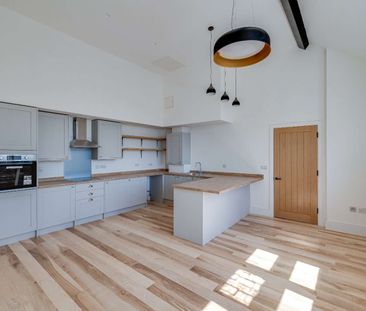 An exceptional three-bedroom duplex apartment showcasing dramatic v... - Photo 2