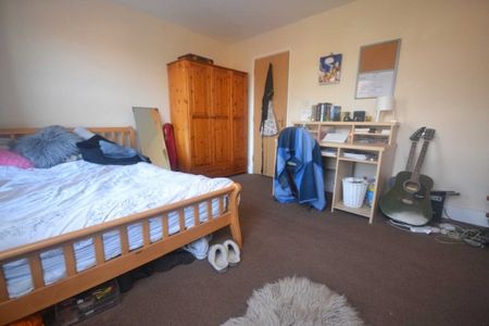 6 Bed - Bishops Road, Reading - Photo 5