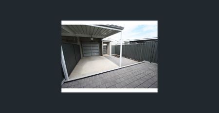 Fabulous Courtyard Living - Contact Agent - Photo 4