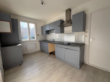 Location Maison 5 pièces 92m² CHAMBRAY LES TOURS 37170 - Photo 4