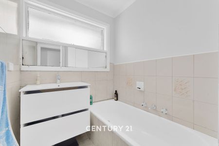 3 Bedroom Home on a Large Block - Photo 5