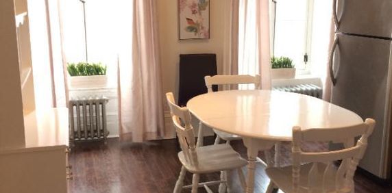 🏠 À LOUER – 3 ½ meublé, chauffé et éclairé – Vieux-Québec - Photo 2