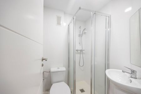 Avinguda de la Plata, Valencia, Valencian Community 46004 - Photo 5