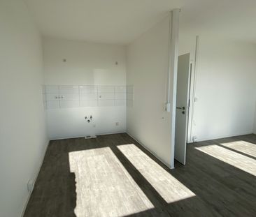 4 Raum Wohnung mit Aufzug und Balkon – ab sofort verfügbar - Photo 2