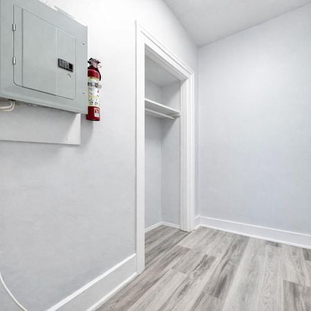 For Lease - 33 Ontario Street Unit# 2, St. Catharines, Ontario - Photo 5
