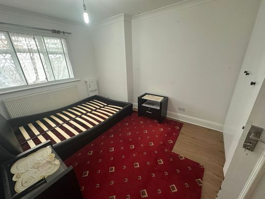 Upper Sutton Lane, Hounslow, TW5 0QA - Photo 1