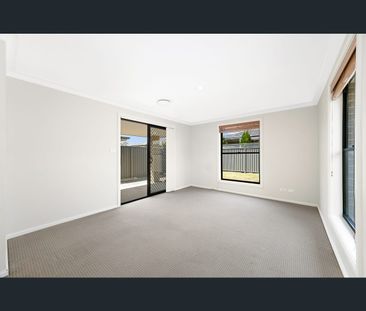 11 Daylesford Close, Ropes Crossing, NSW 2760 - Photo 1