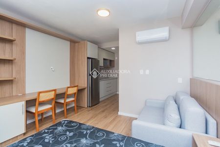 Loft com 1 quarto e 26m² para alugar em Passo da Areia, Porto Alegre. - Photo 4