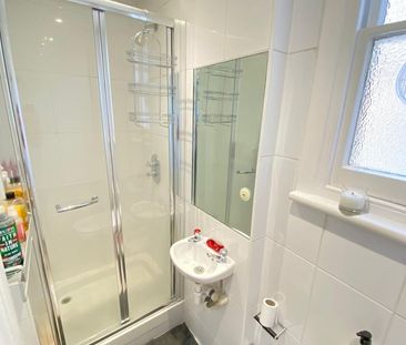 Room in a Shared House, Hildyard Road, SW6 - Photo 5