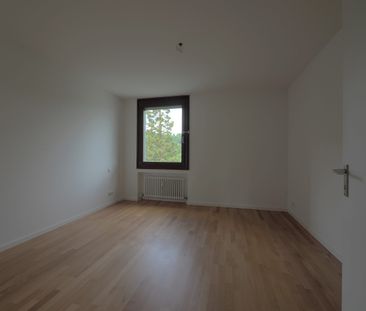 Sanierte 3-Zimmer-Wohnung in Botnang mit EBK und TG-Stellplatz - Photo 3