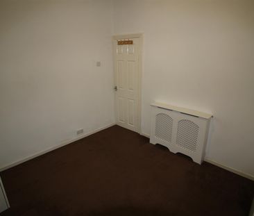 2 Bedroom Terraced House for Rent - Photo 3