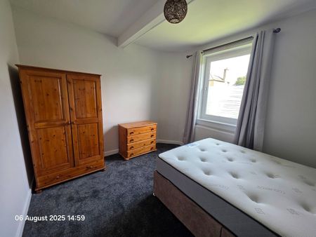 2 Bed Flat, Hutchison Road, EH14 - Photo 2