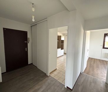 Location Appartement 2 pièces 59m² - Photo 3