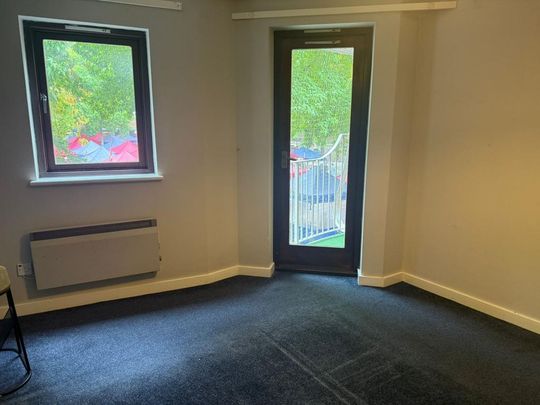 2 bedroom flat to rent - Photo 1