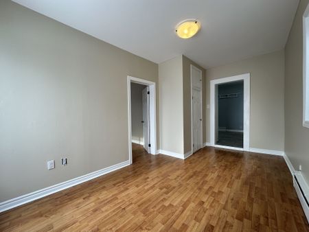 For Lease - 294 JOFFRE-BELANGER Way, Vanier and Kingsview Park, Ontario - Photo 5