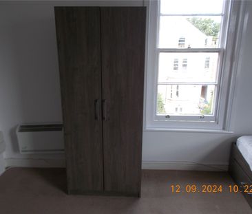 Student Properties to Let - Photo 1