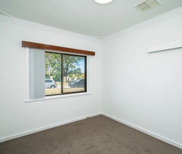 208 CLONTARF ROAD, Hamilton Hill WA 6163 - Photo 4
